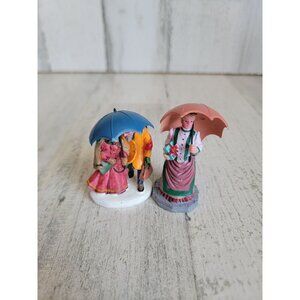 Lemax Victorian Town people couple umbrella Village accessory Xmas set